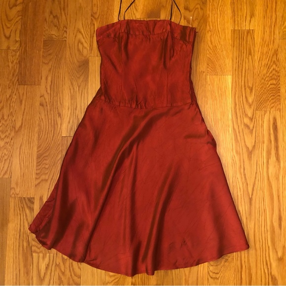 janique Dresses & Skirts - Janique By Kourosh Burgundy Red Sheen Crinkly Wrinkle Strappy Circle Dress 2 XS